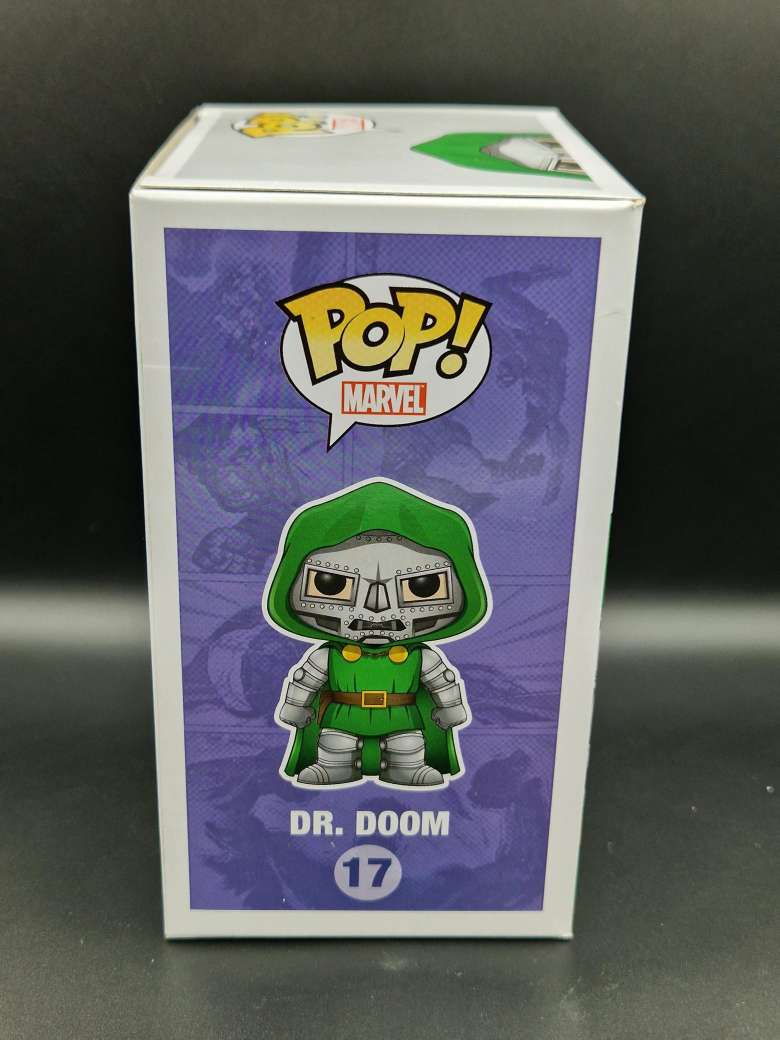 Marvel Universe - Dr. Doom #17 Metallic Vaulted - Funko POP!