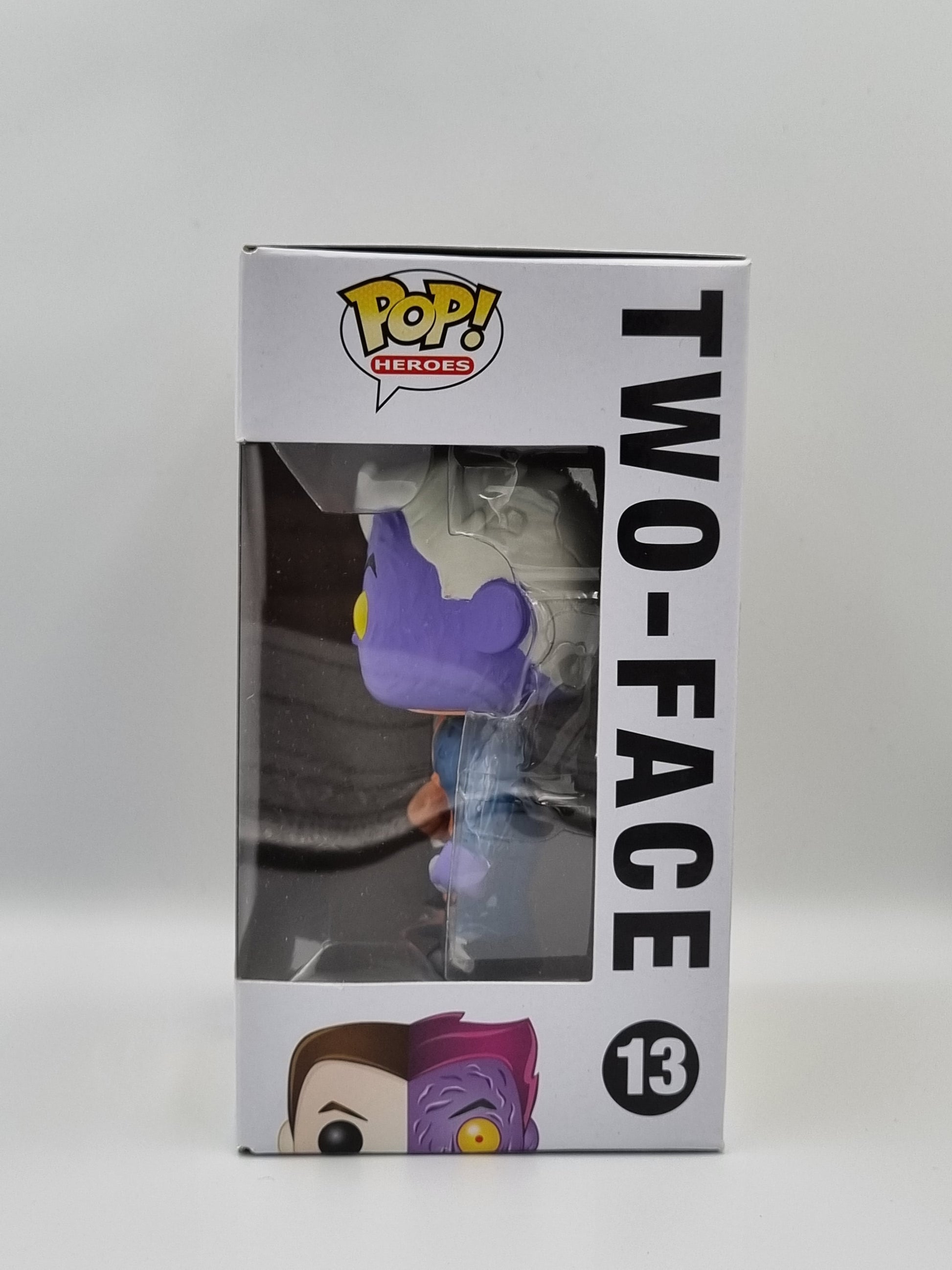 DC Universe - Two-Face #13 Batman - Funko POP!